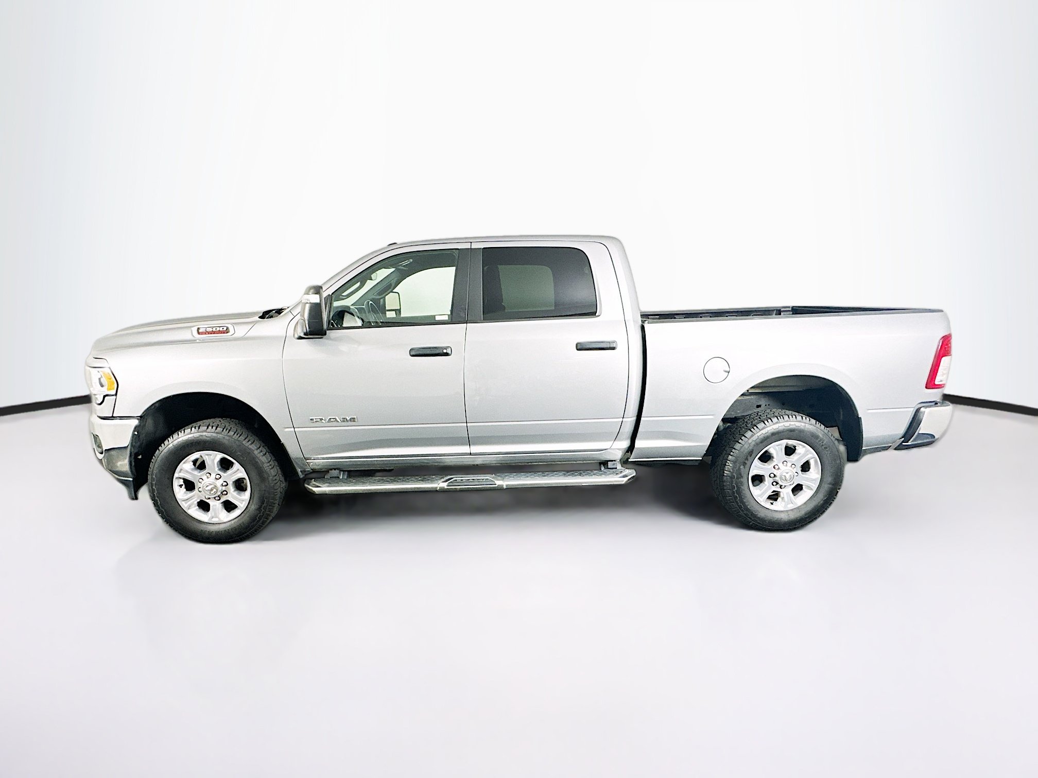 Used 2023 RAM 2500 Big Horn w/ Level 1 Equipment Group AWD/4WD image 4