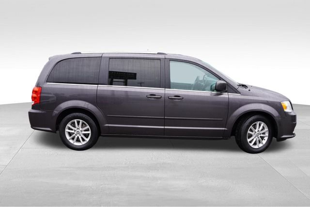 Used 2018 Dodge Grand Caravan SXT FWD image 3