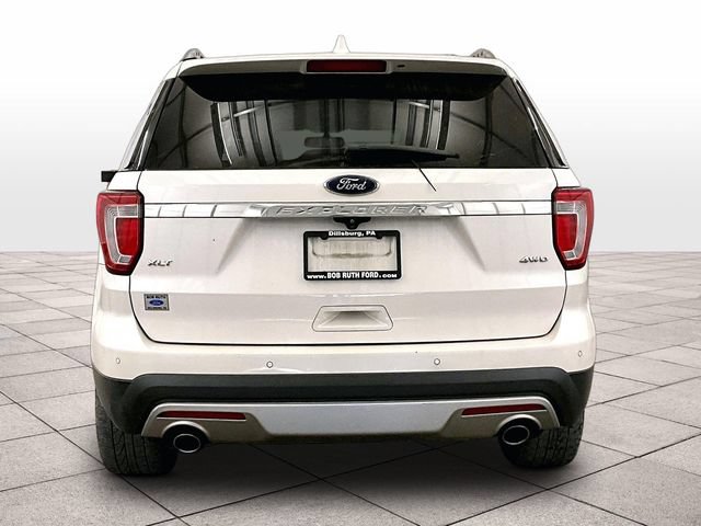 Used 2017 Ford Explorer XLT w/ Equipment Group 202A AWD/4WD image 5