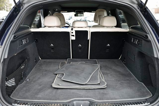 Used 2024 Mercedes-Benz GLC 300 4MATIC image 29