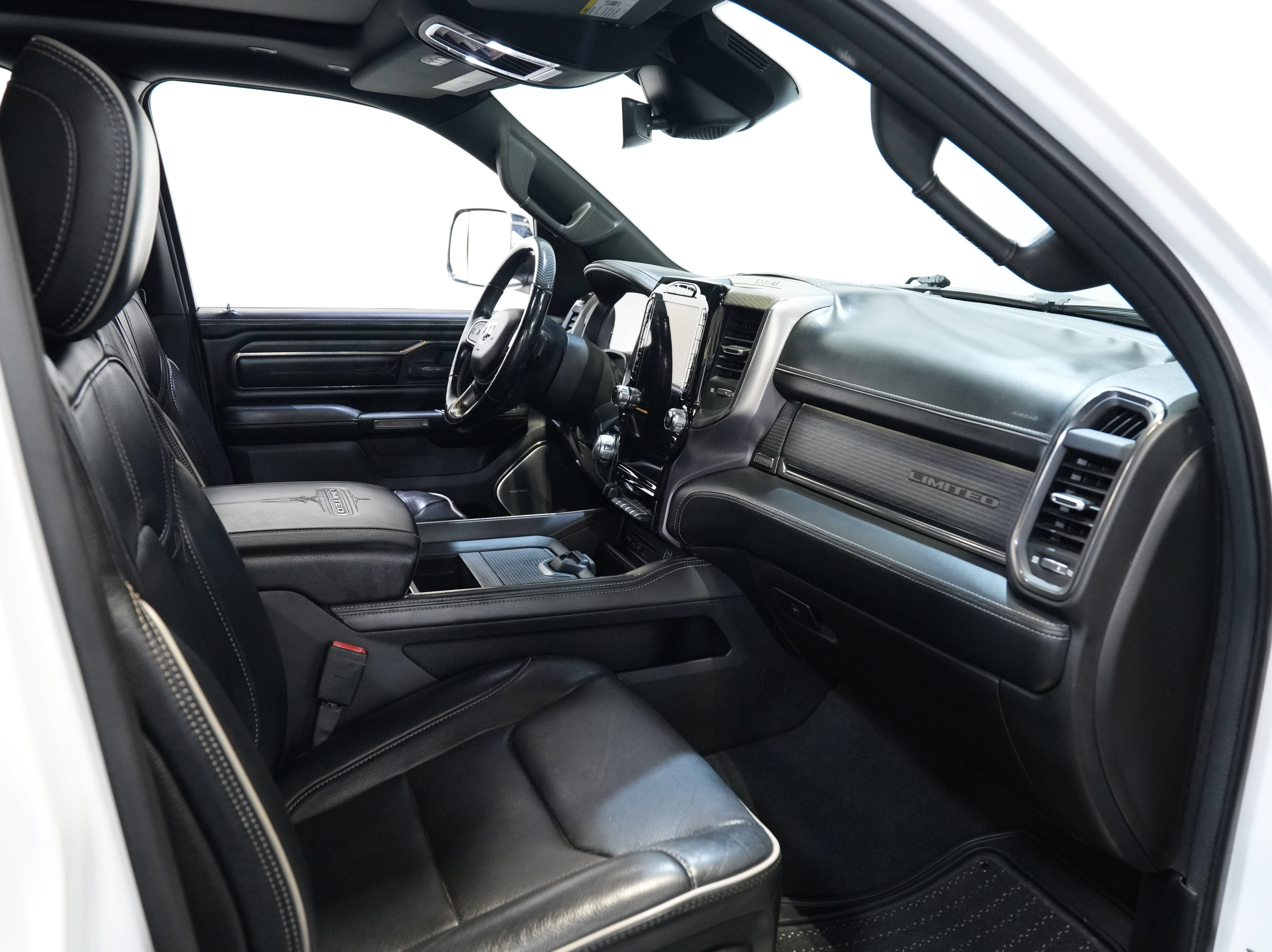 Used 2019 RAM 1500 Limited AWD/4WD image 37