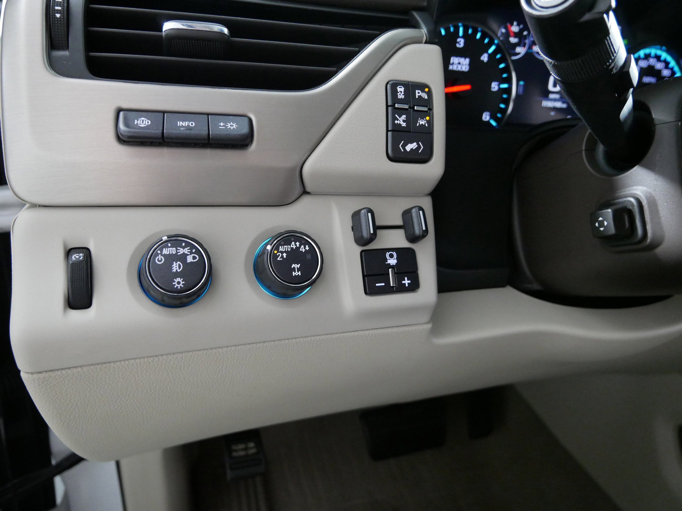 Used 2019 GMC Yukon XL Denali w/ Denali Ultimate Package image 26