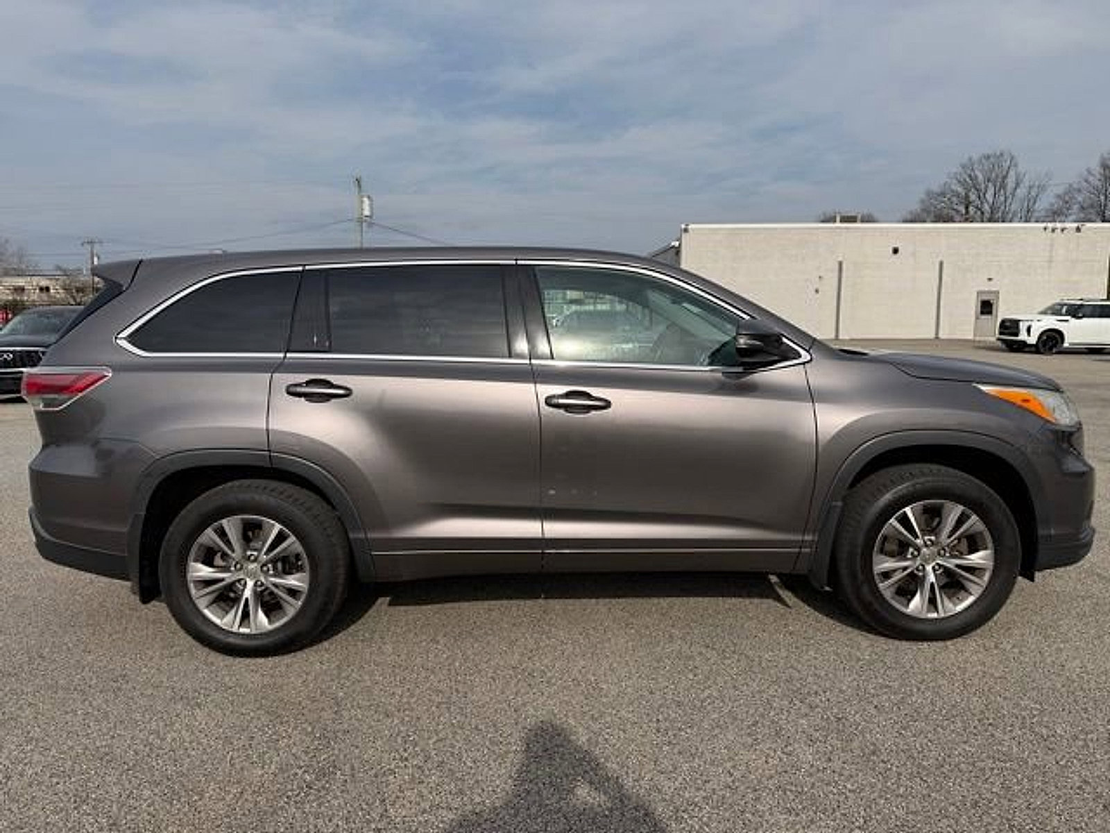 Used 2014 Toyota Highlander Plus image 8