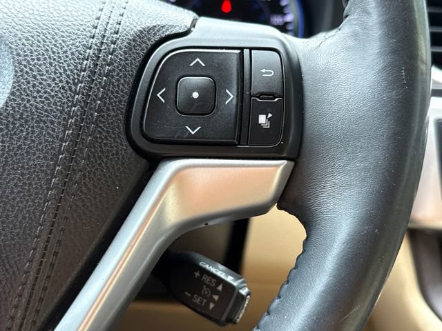 Used 2016 Toyota Highlander XLE FWD image 24