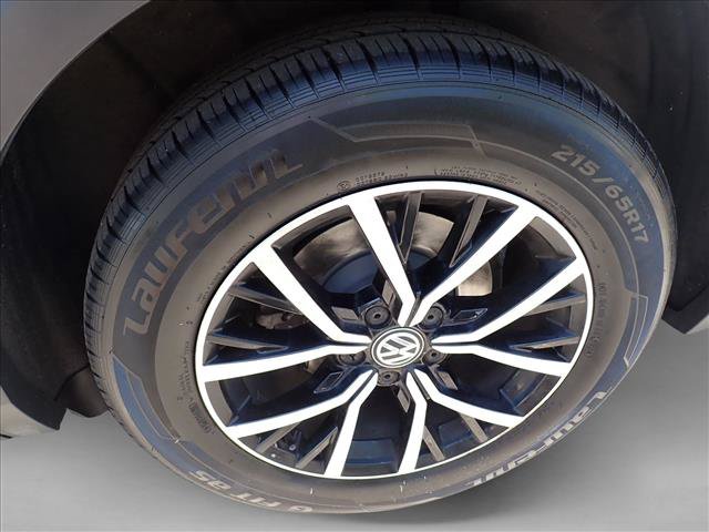Used 2021 Volkswagen Tiguan SE w/ Panoramic Sunroof Package AWD/4WD image 7
