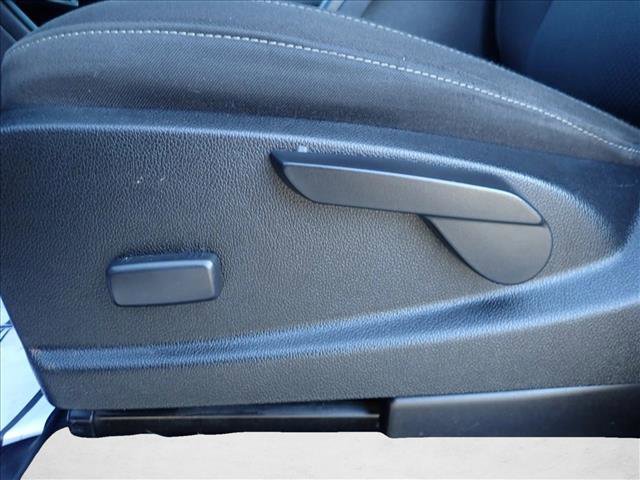 Used 2016 Chevrolet Colorado LT AWD/4WD image 10
