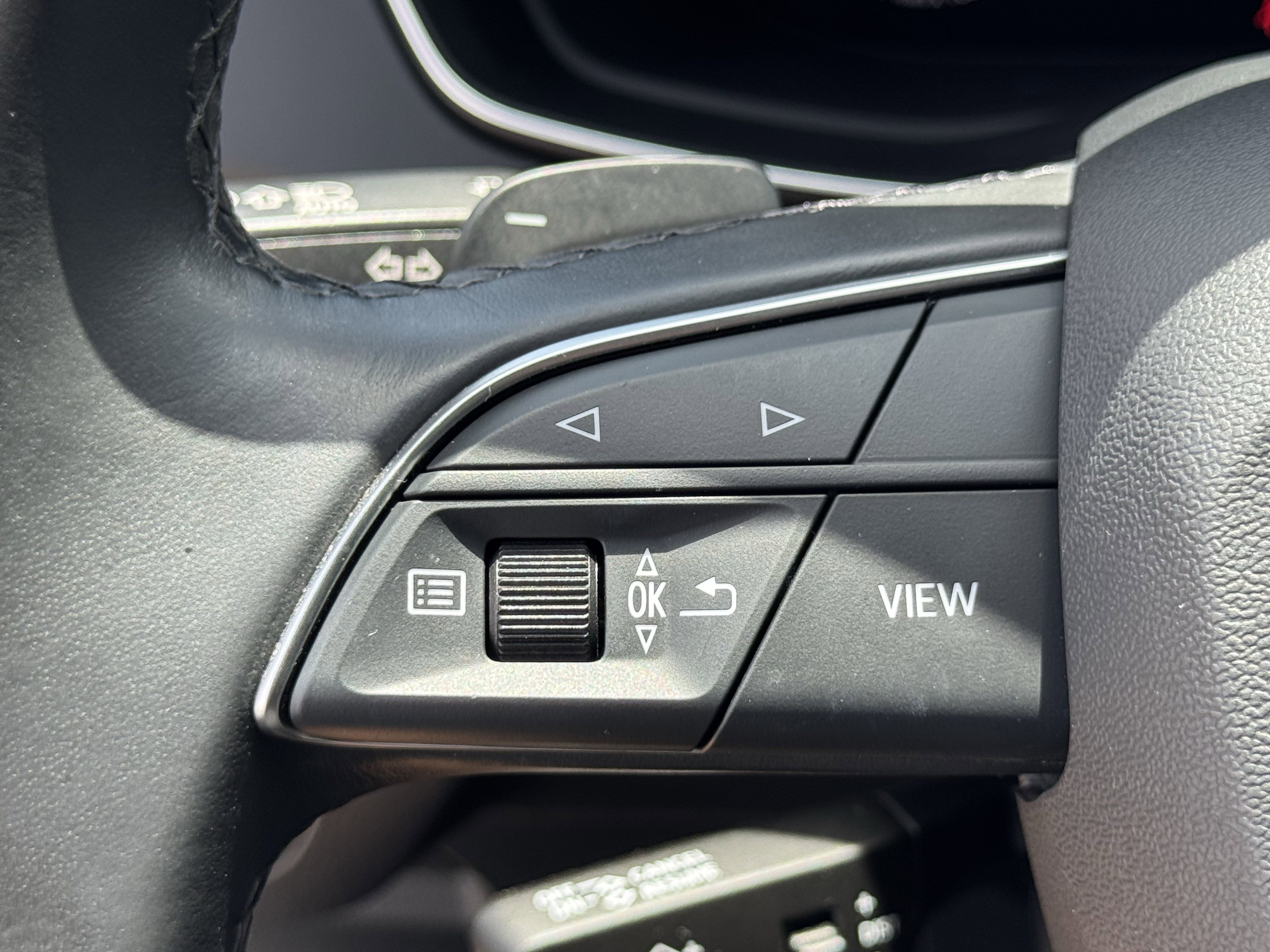 Used 2023 Audi Q5 2.0T Prestige w/ Prestige Package image 24