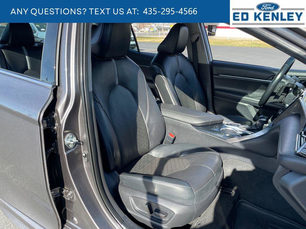 Used 2020 Toyota Camry XSE FWD image 25