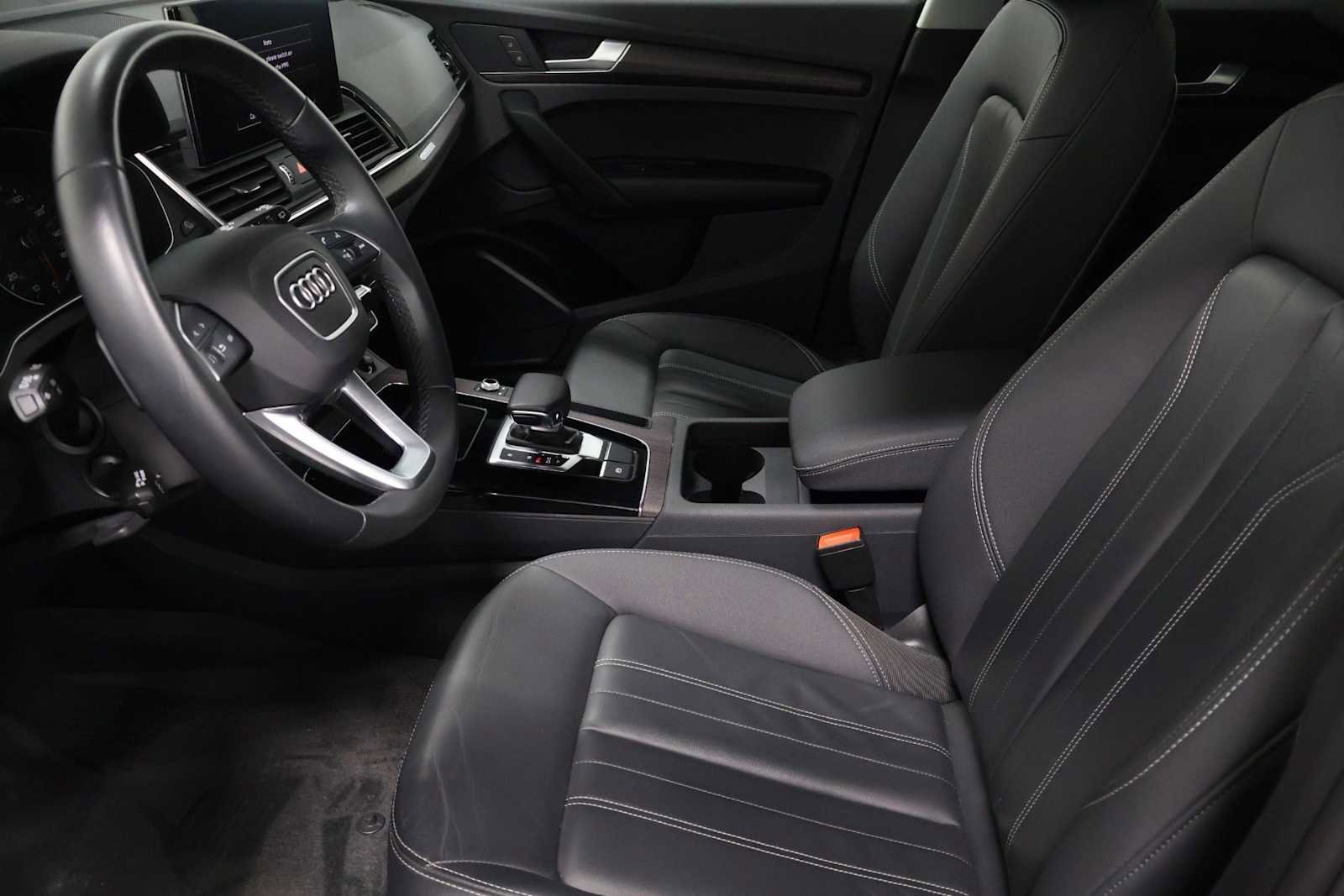 Used 2023 Audi Q5 2.0T Premium w/ Convenience Package AWD/4WD image 5