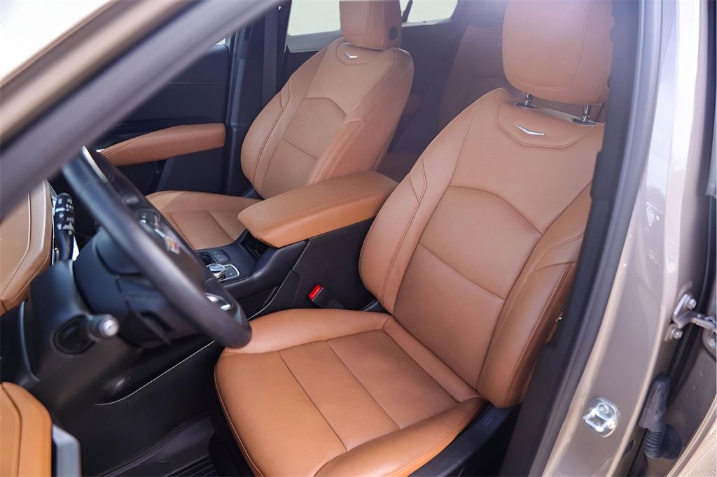 Used 2024 Cadillac XT4 Premium Luxury w/ Active Safety Package image 10