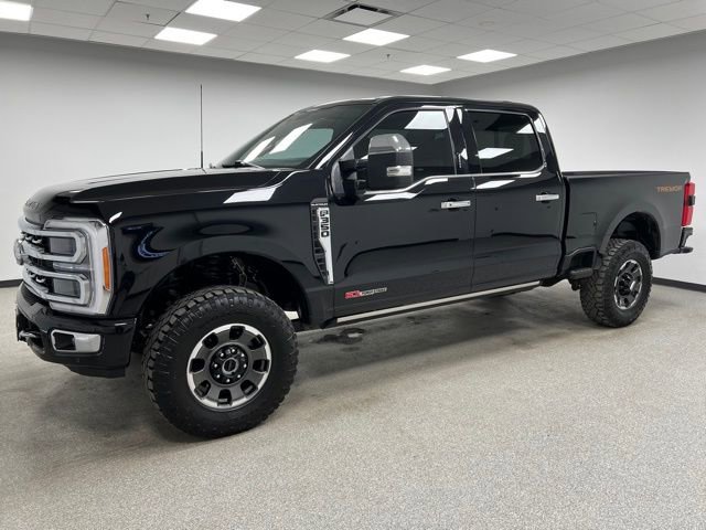 Used 2023 Ford F350 Platinum w/ Tremor Off-Road Package AWD/4WD image 5