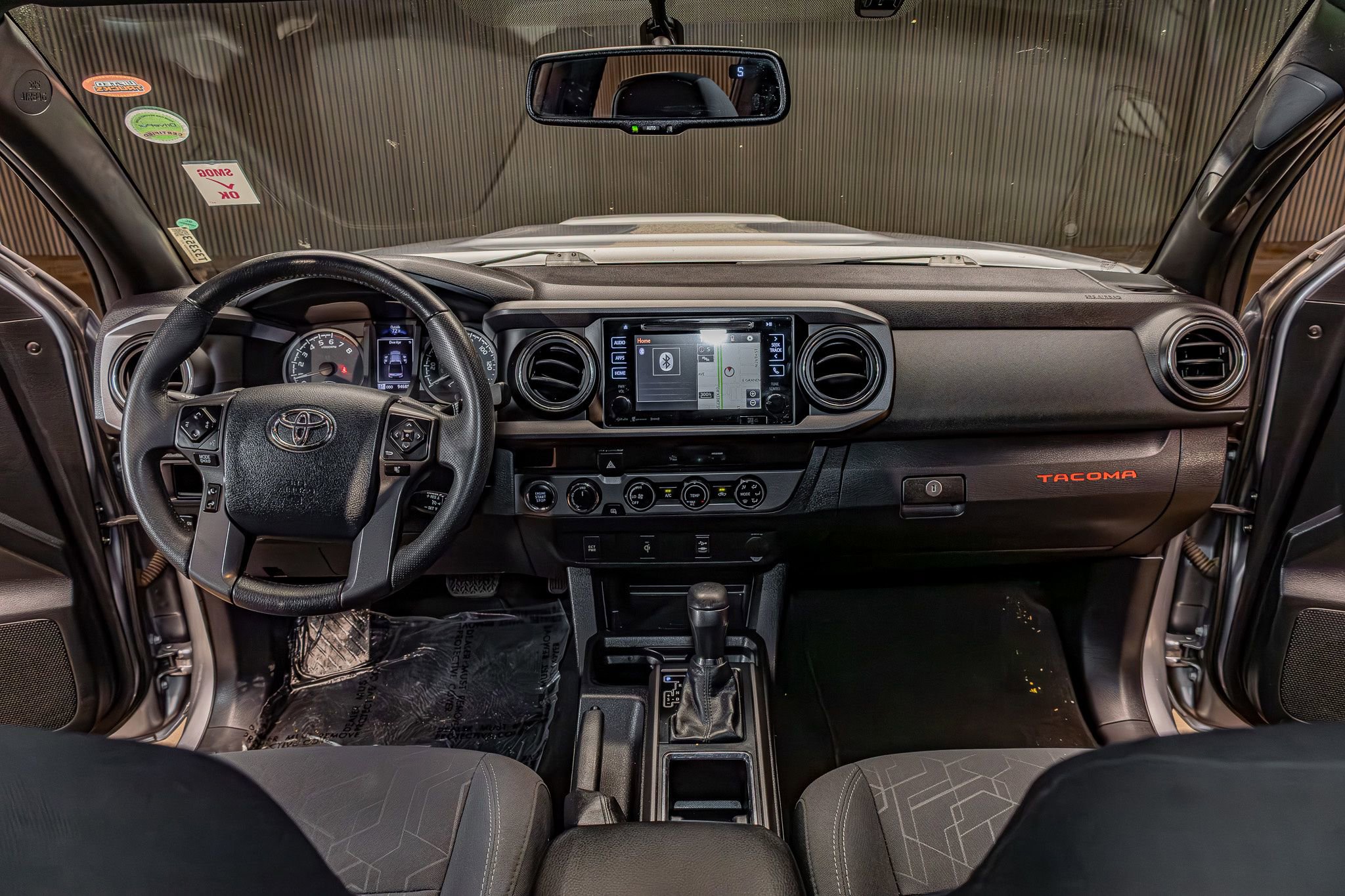 Used 2017 Toyota Tacoma TRD Sport w/ Tow Package (A/T) image 14