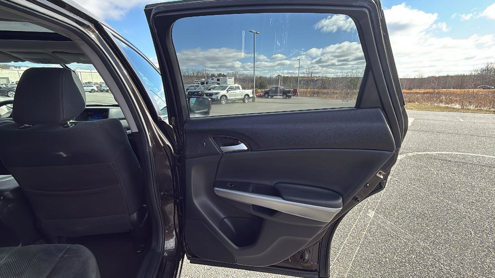 Used 2013 Honda Crosstour EX image 19