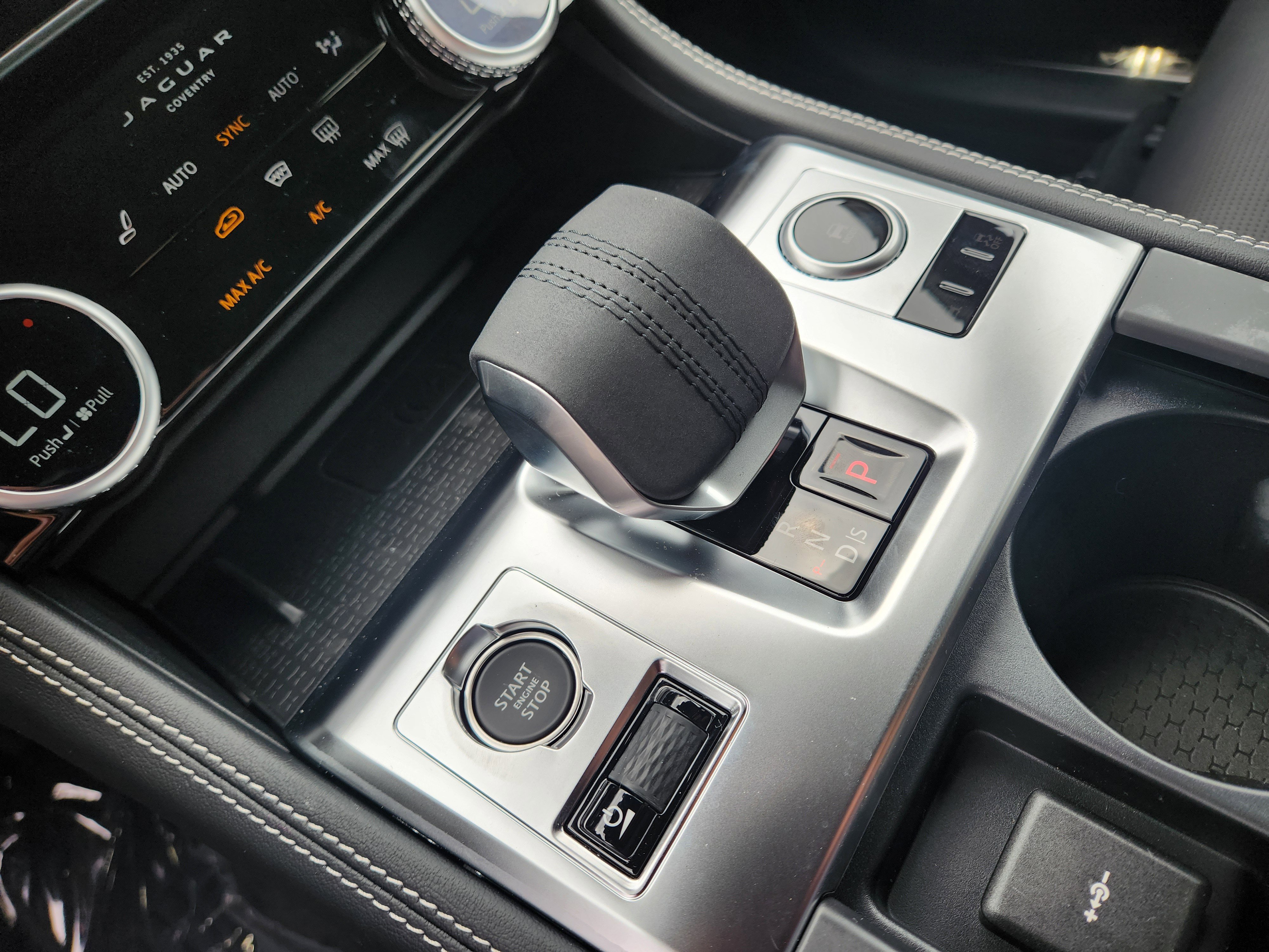 New 2026 Jaguar F-PACE R-Dynamic S image 10