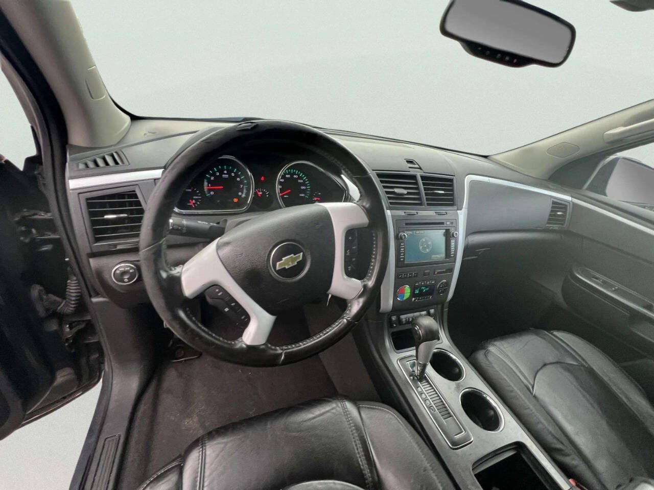 Used 2012 Chevrolet Traverse LT FWD image 18