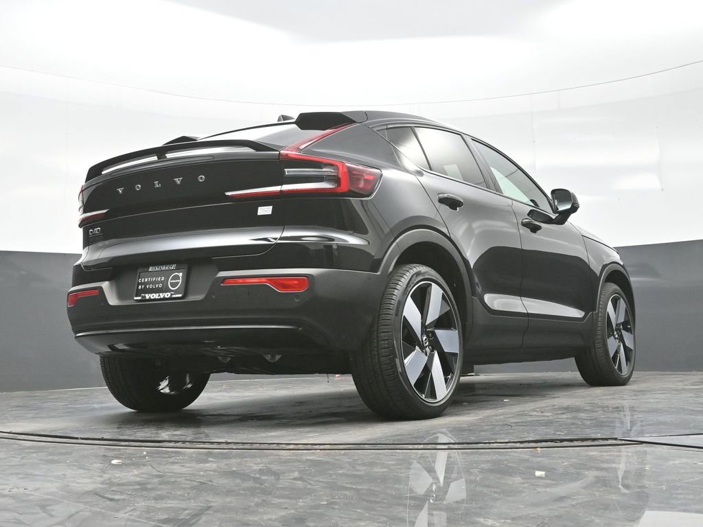 Used 2023 Volvo C40 P8 Recharge Ultimate image 21