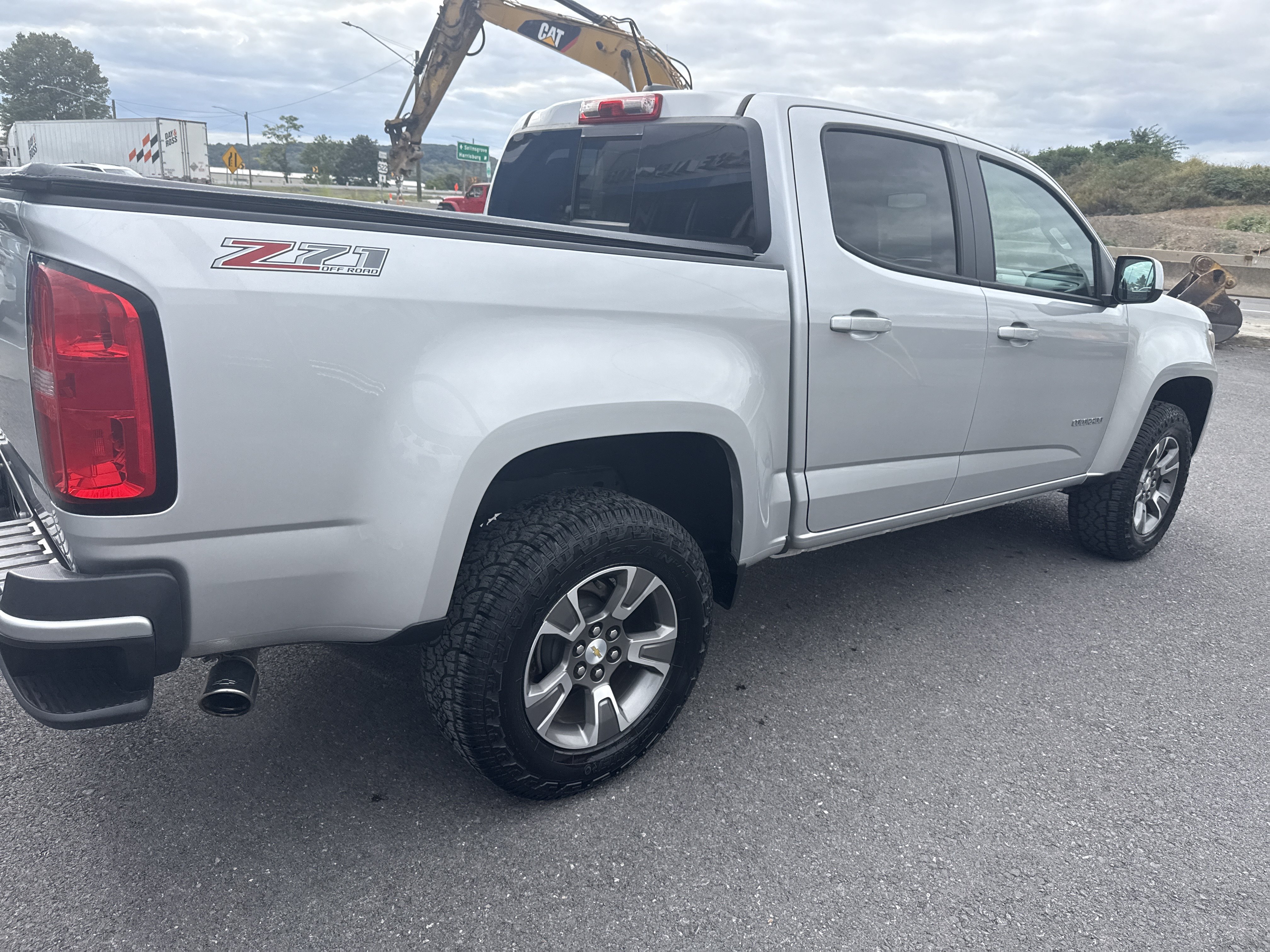 Used 2019 Chevrolet Colorado Z71 AWD/4WD image 3