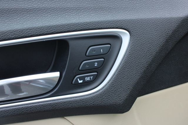 Used 2018 Acura TLX V6 w/ Technology Package FWD image 12