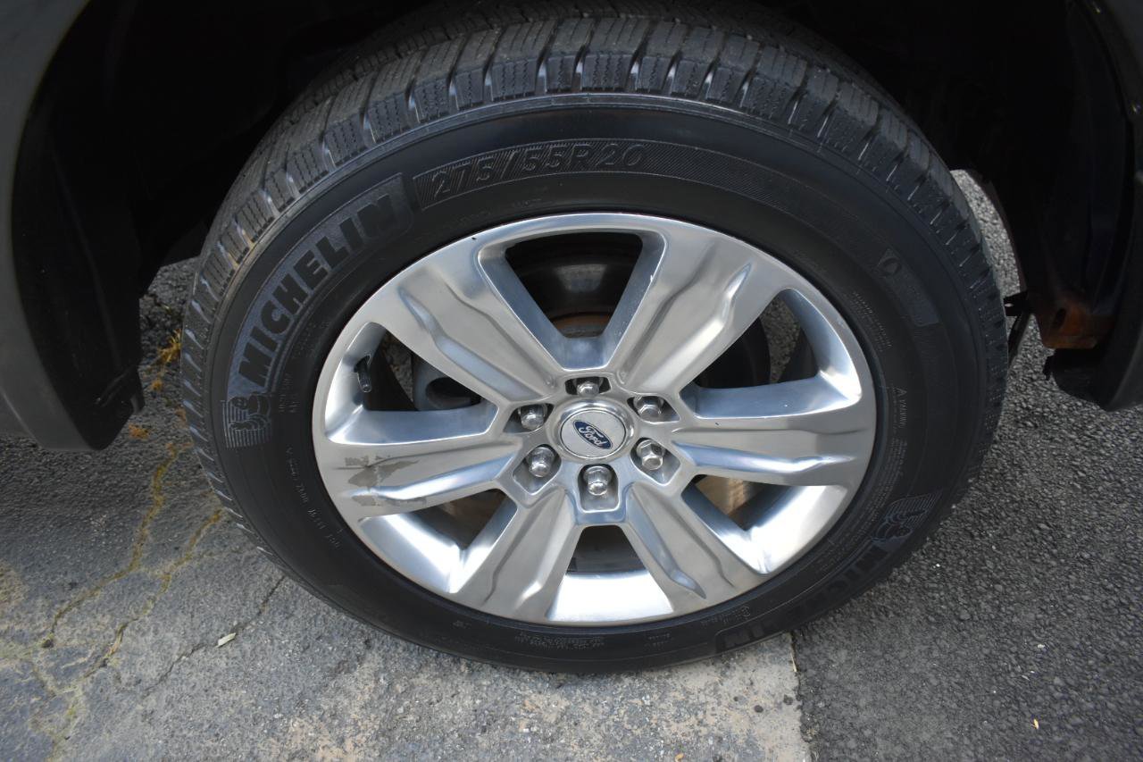 Used 2015 Ford F150 Platinum w/ Equipment Group 701A Luxury AWD/4WD image 34