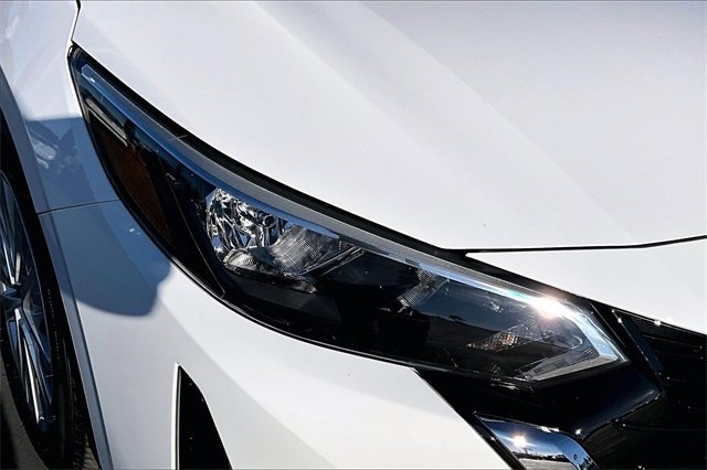 Certified 2025 Nissan Sentra S image 29