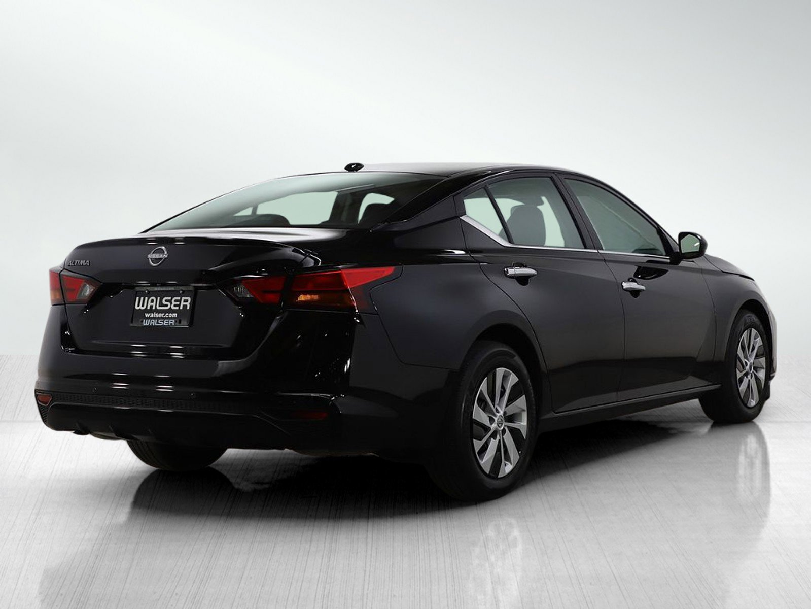 Used 2025 Nissan Altima 2.5 S image 5