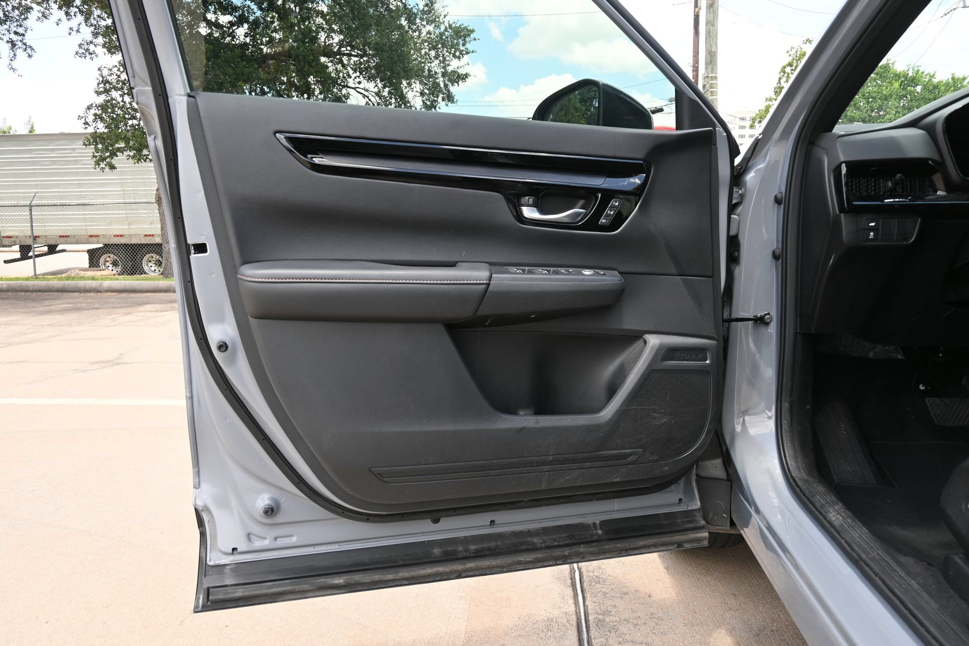 Used 2023 Honda CR-V Sport Touring image 18