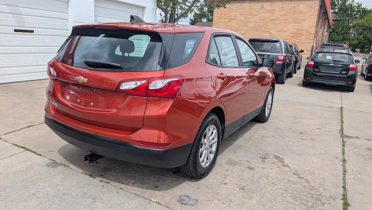 Used 2020 Chevrolet Equinox LS FWD image 3