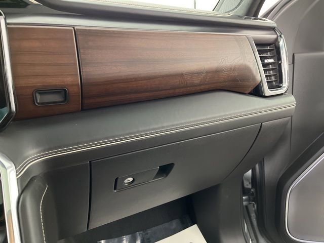 Used 2025 GMC Sierra 2500 Denali Ultimate w/ Max Trailering Package image 37