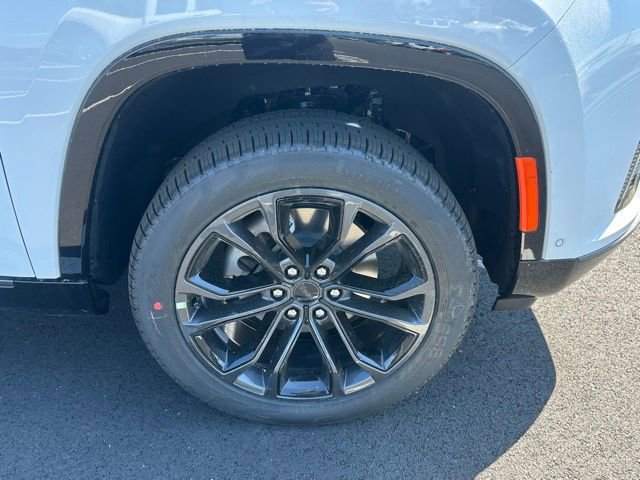 New 2026 Jeep Grand Wagoneer Summit AWD/4WD image 11
