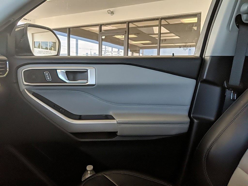 Certified 2022 Ford Explorer XLT w/ Equipment Group 202A image 22