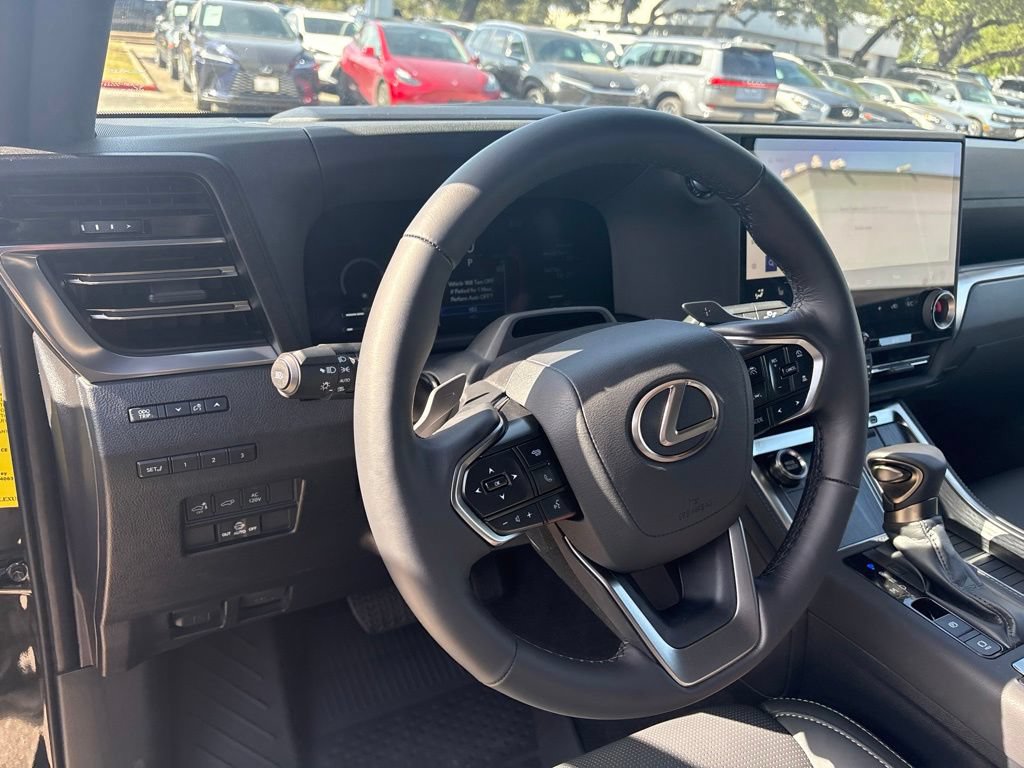 Certified 2026 Lexus GX 550 w/ Accessory Package (2T) AWD/4WD image 12