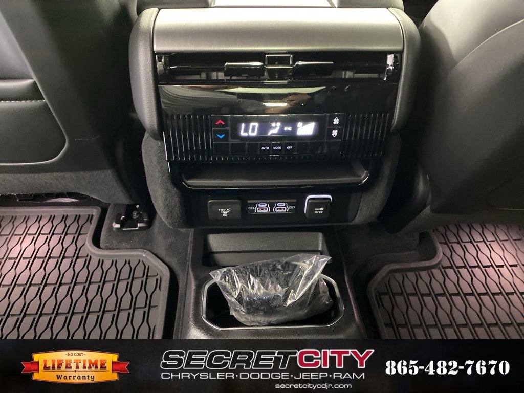 New 2026 Jeep Grand Wagoneer 4WD image 27