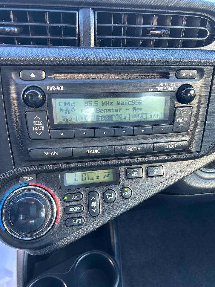 Used 2012 Toyota Prius C One image 22