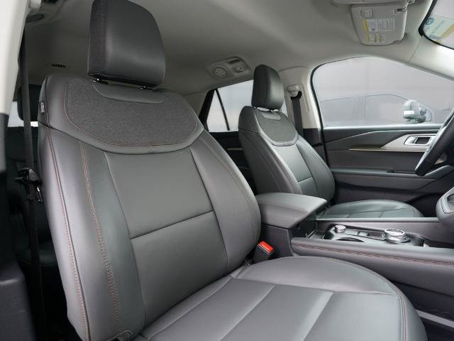 Certified 2025 Ford Explorer Active w/ Active Comfort Package AWD/4WD image 25