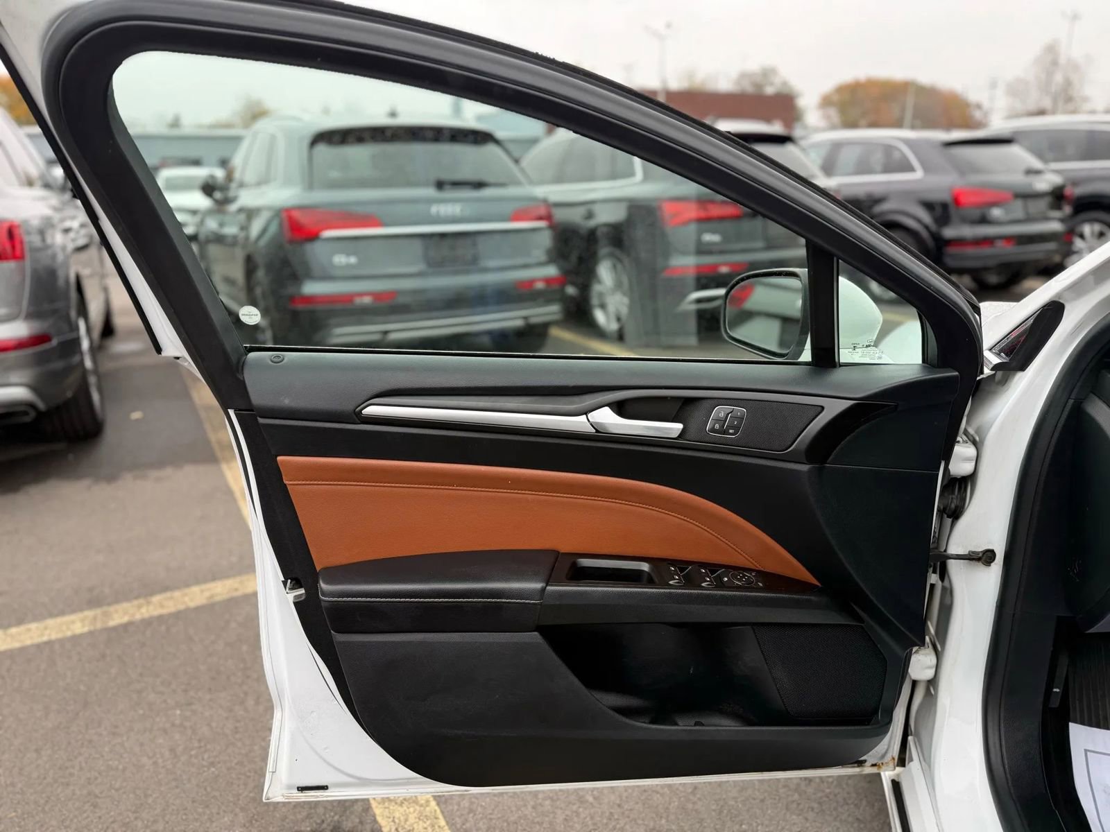 Used 2020 Ford Fusion Titanium image 9