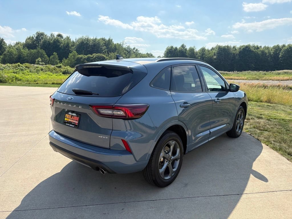 Used 2023 Ford Escape ST-Line Select AWD/4WD image 9