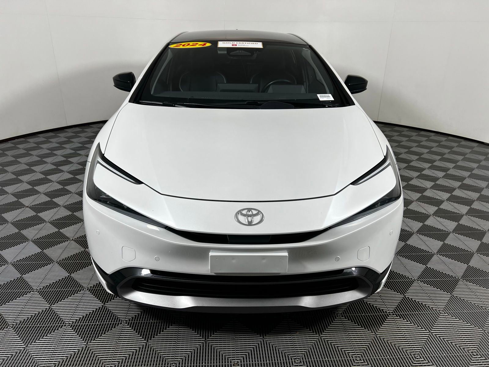 Certified 2024 Toyota Prius XLE image 2