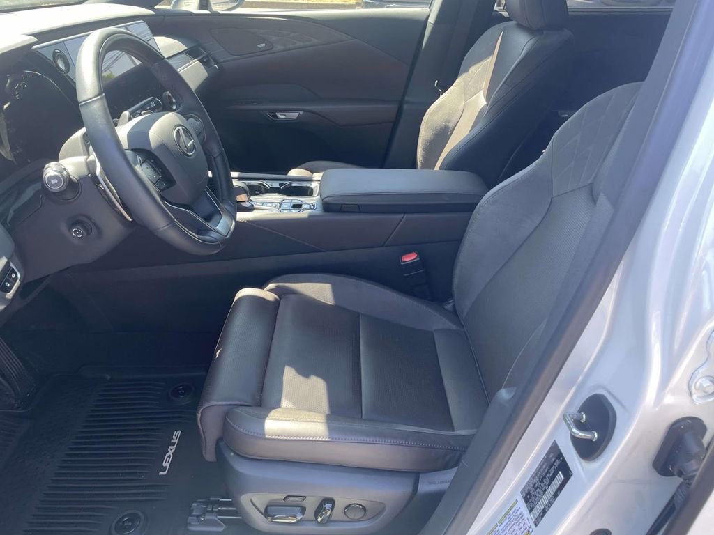 Used 2025 Lexus RX 350 AWD w/ Convenience Package image 10