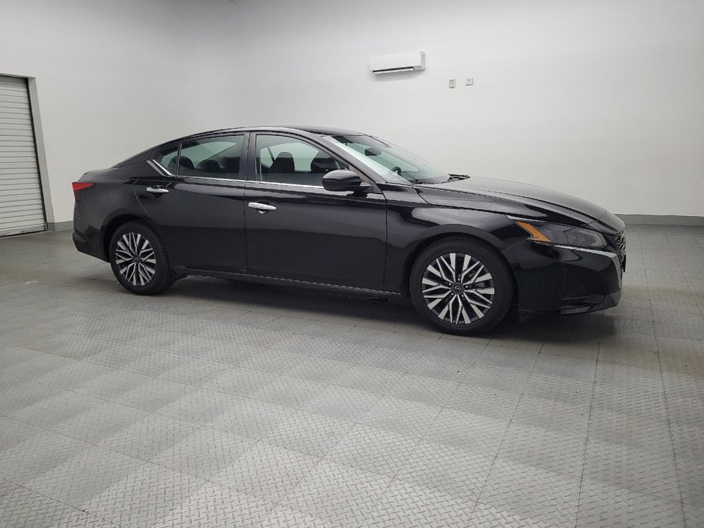 Used 2023 Nissan Altima 2.5 SV image 11