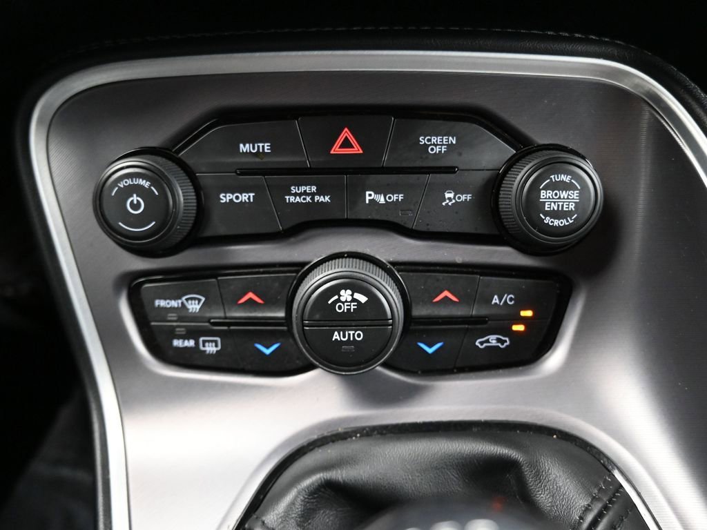 Used 2021 Dodge Challenger R/T w/ Performance Handling Group image 23