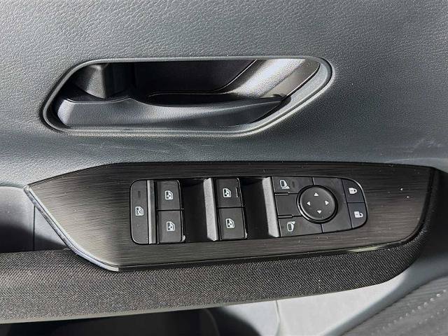 Certified 2025 Nissan Kicks S w/ Charging Package AWD/4WD image 14