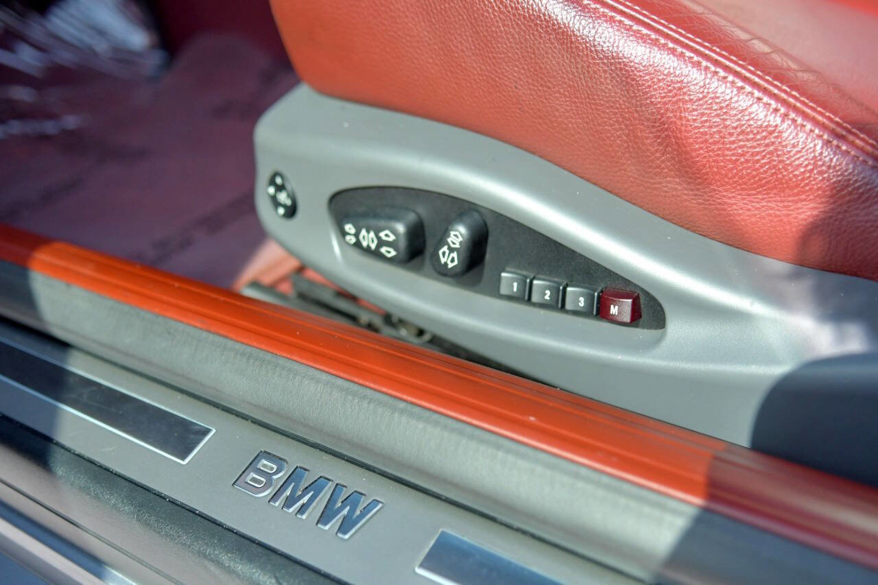 Used 2005 BMW 645Ci Convertible image 21