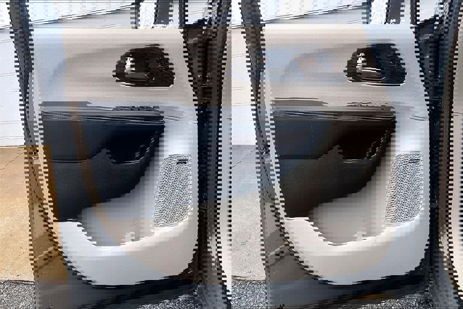 Used 2022 Chrysler Pacifica Limited image 28