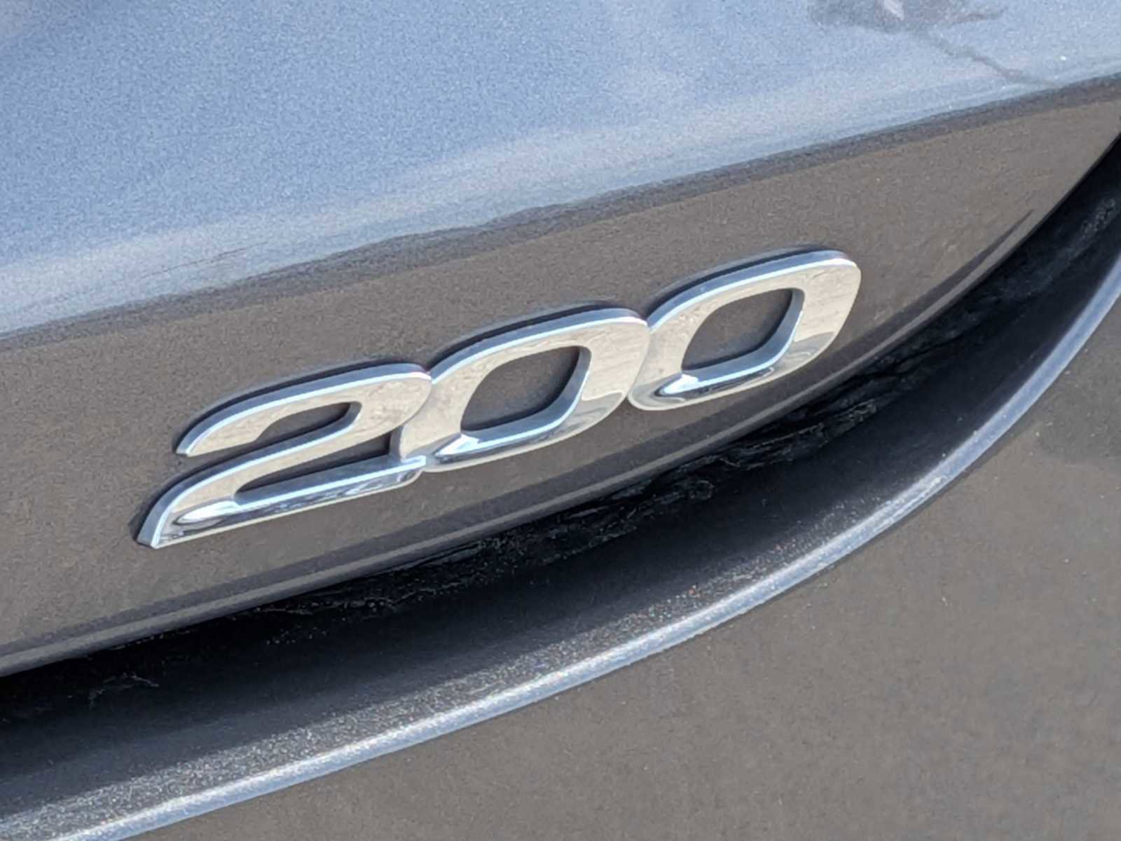 Used 2016 Chrysler 200 Limited image 11