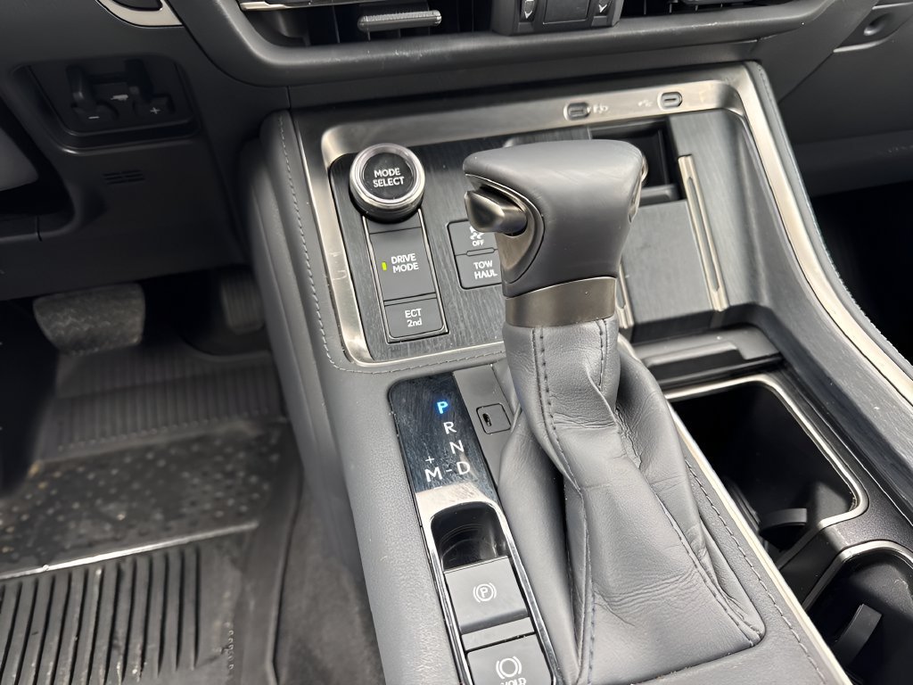 Used 2024 Lexus GX 550 w/ Cold Area Package AWD/4WD image 19