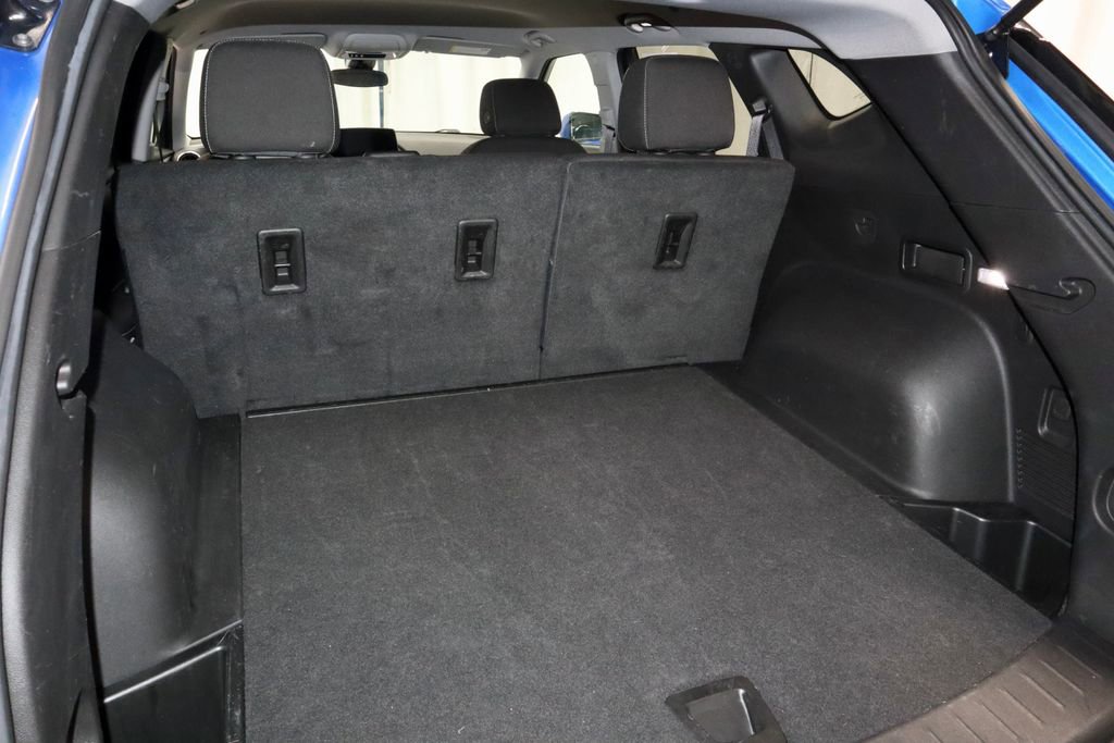 Used 2025 Chevrolet Blazer LT FWD image 17