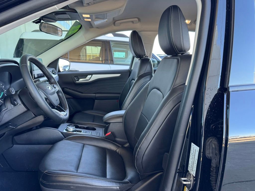 Used 2022 Ford Escape SEL image 18