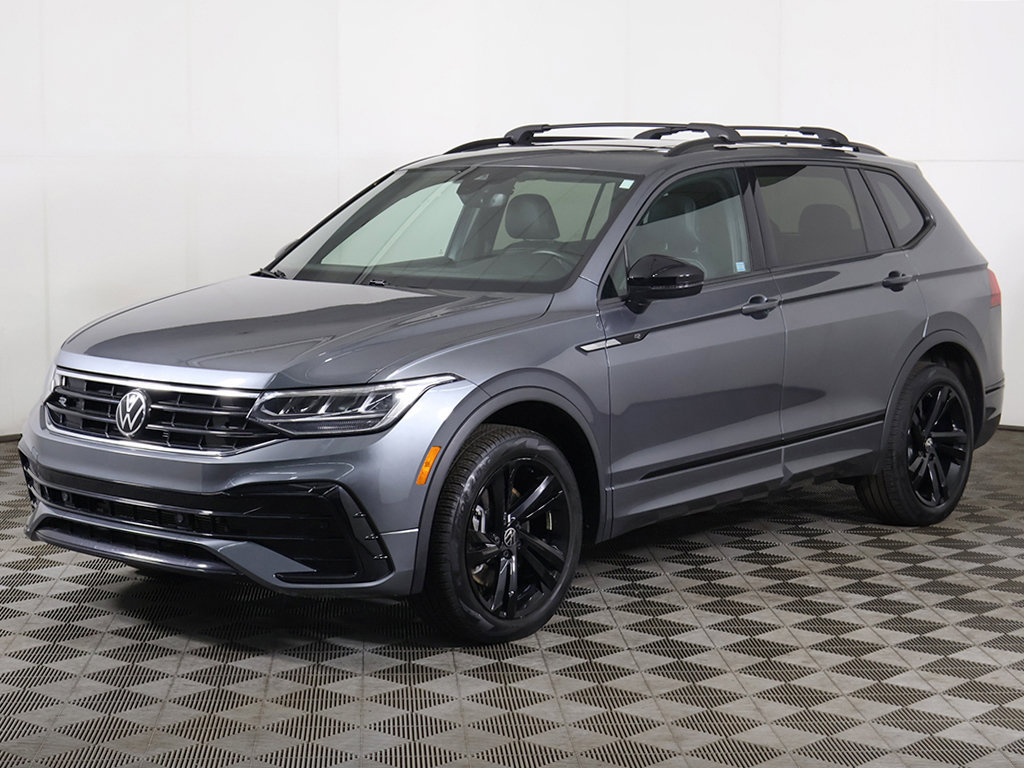 Certified 2023 Volkswagen Tiguan SE R-Line AWD/4WD image 9