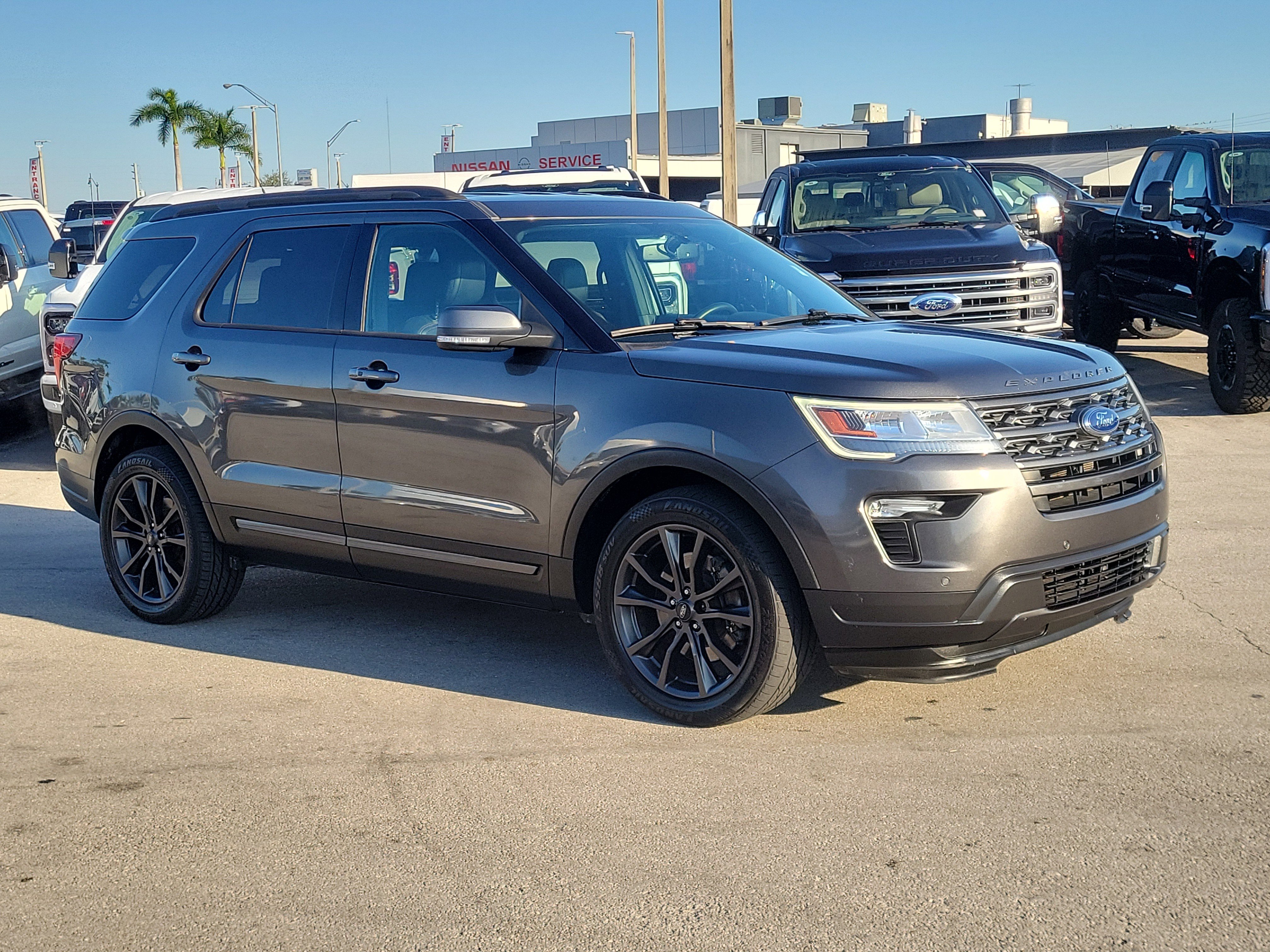 Used 2019 Ford Explorer XLT w/ Equipment Group 202A image 3