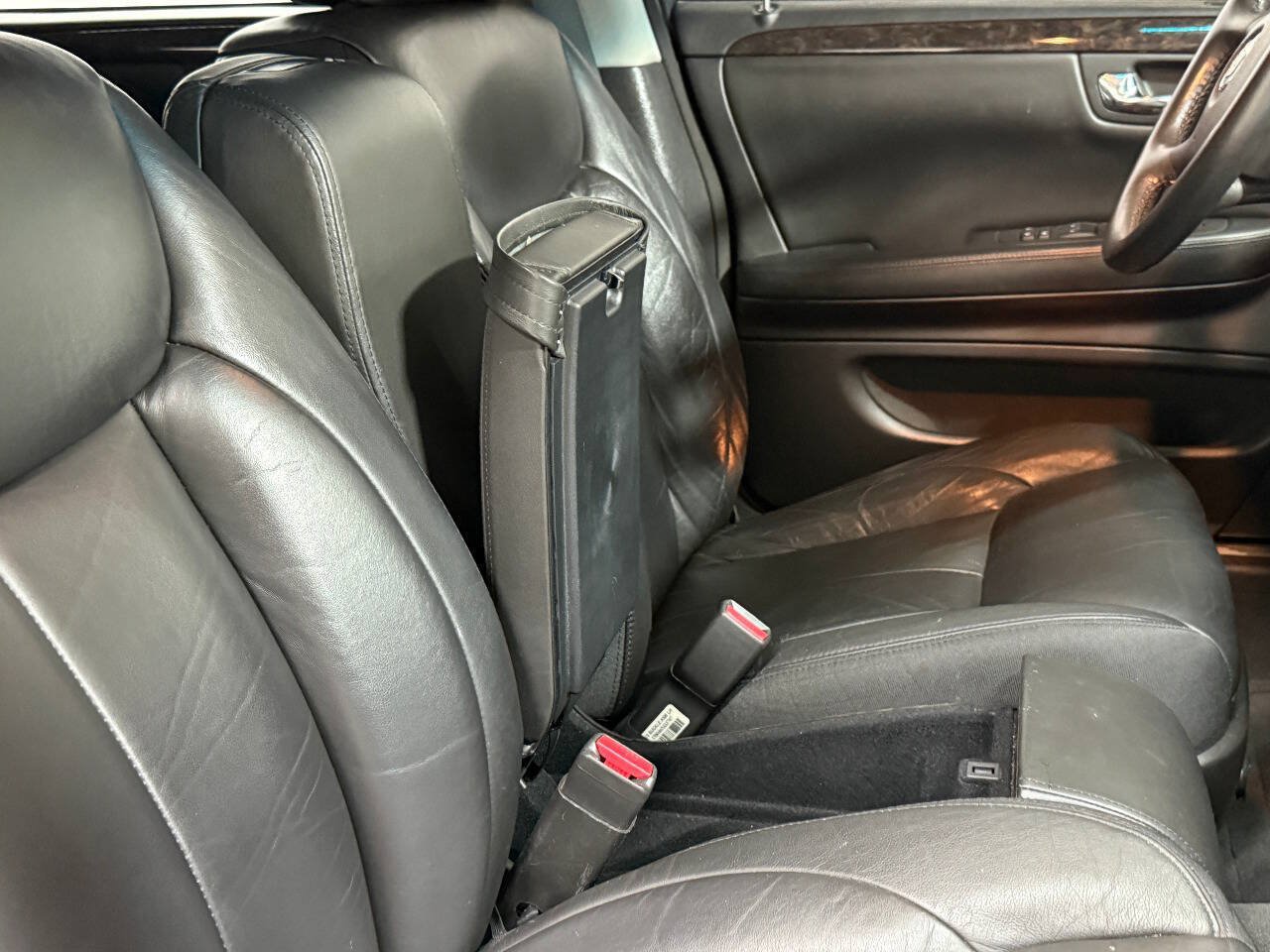 Used 2008 Cadillac DTS Limousine FWD image 37